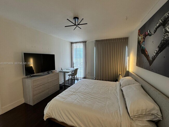 Building Photo - 6301 Collins Ave