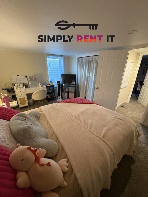 Building Photo - 6 Bedroom House on Campus, August 1st