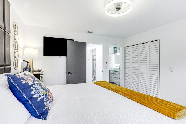 Building Photo - 4225 North Highway A1A-SI ID1386037P