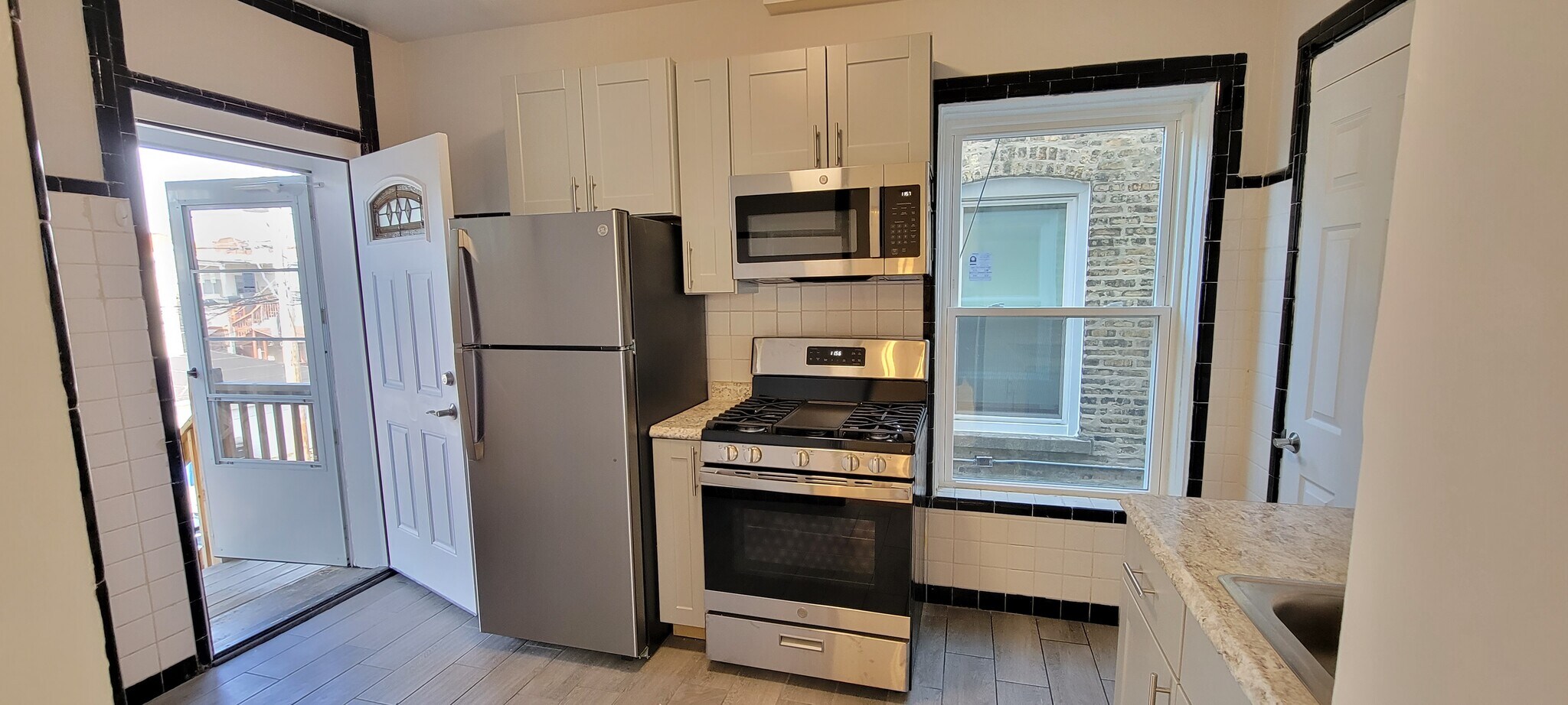 Building Photo - 4830 N Saint Louis Ave