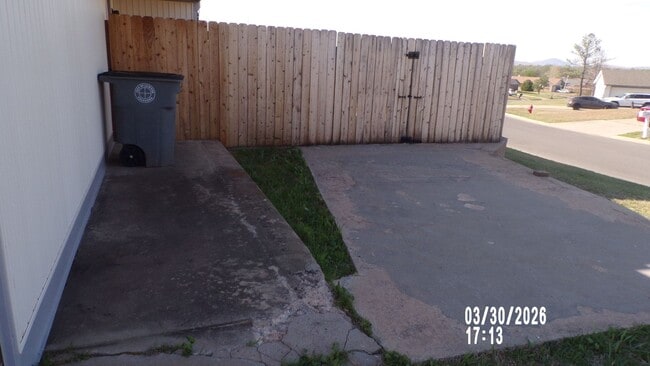 Building Photo - Great home close to Shopping, Hospital, Ft SIll