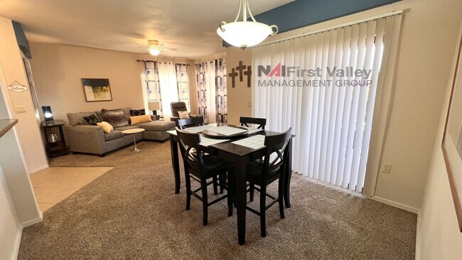 Building Photo - 1 Bedroom, 1 Bath Executive