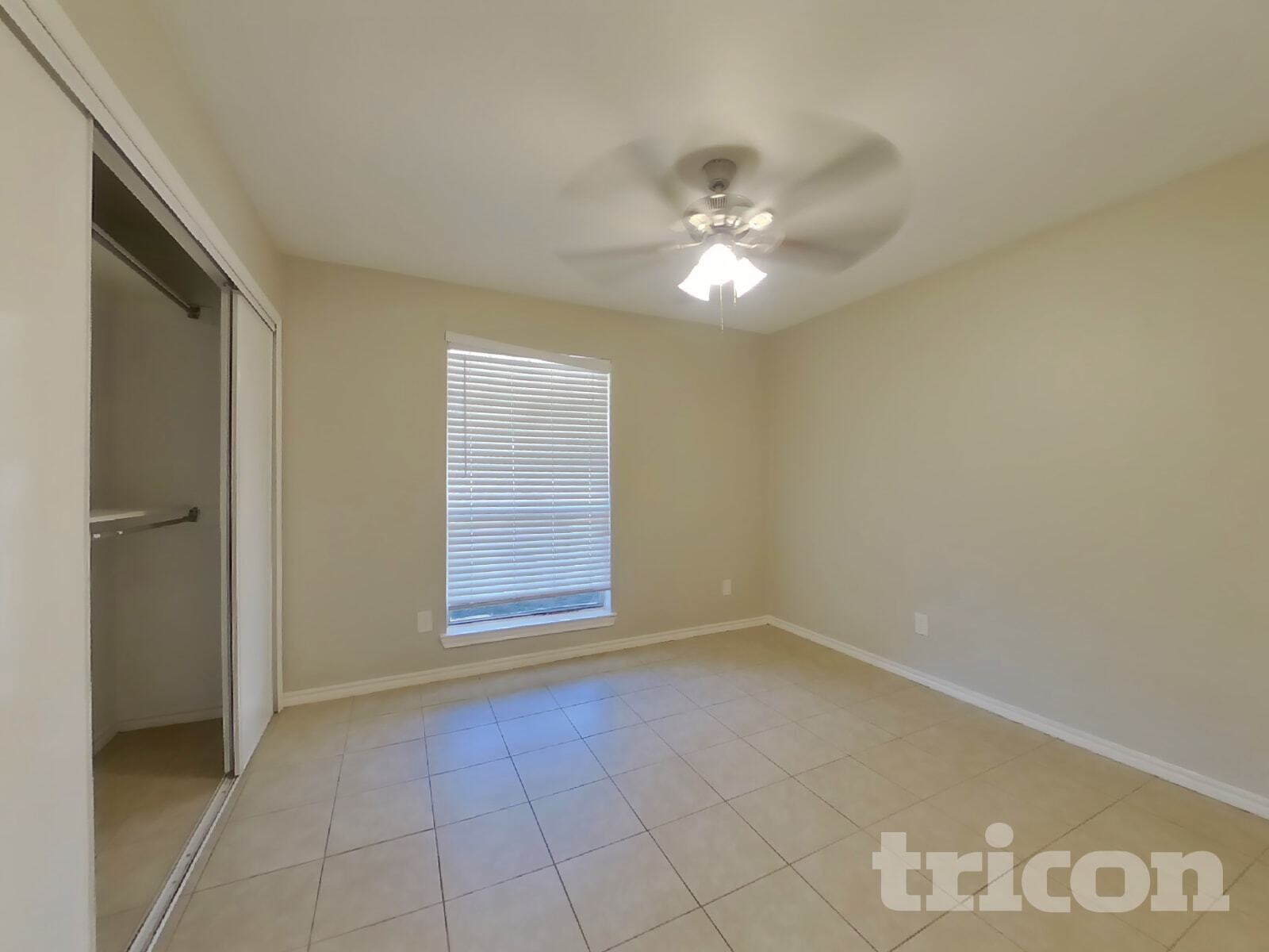 Building Photo - 1718 Kingston Dr