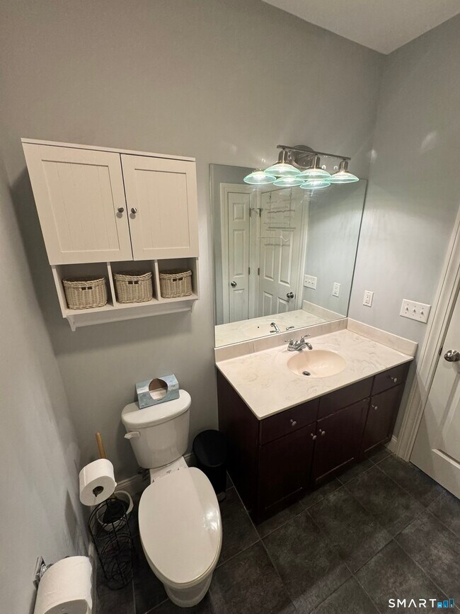 Building Photo - 95 South Ridge Lane