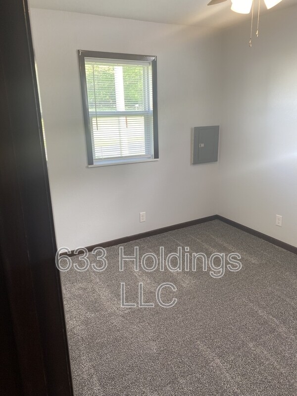 Building Photo - 139 Shadoway Dr