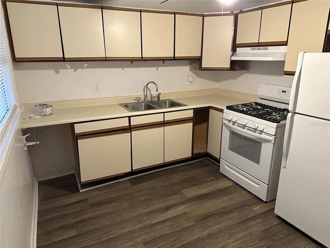 Building Photo - 1109 Willow Ave