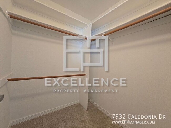 Building Photo - 7932 Caledonia Dr