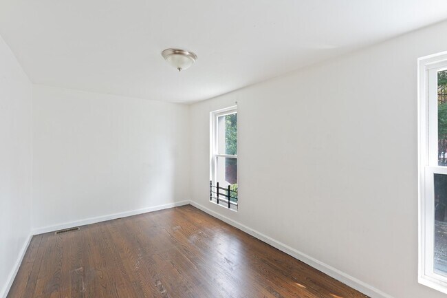 Building Photo - 80 Linden Ave