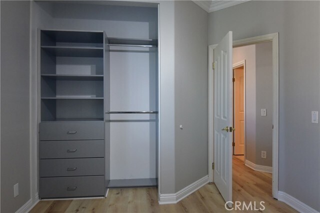 Building Photo - 2354 Sunningdale Dr