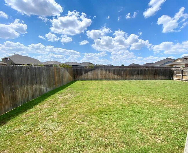 Building Photo - 18426 Stevie Ray Dr
