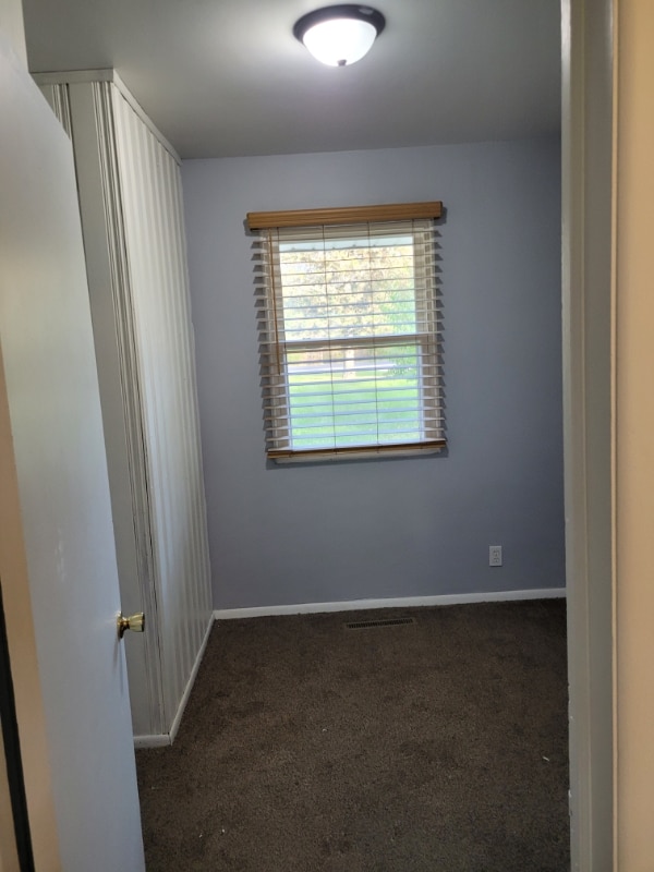 Building Photo - 1181 Elms Rd