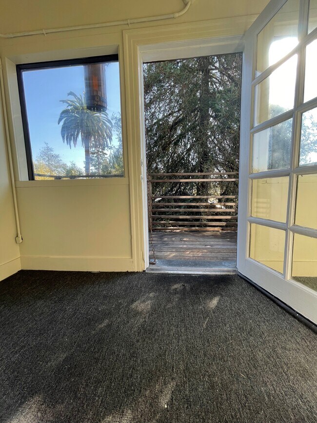 Building Photo - 2210 Parker St