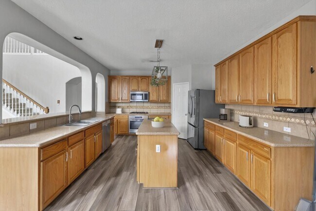 Building Photo - 8315 Hayden Cove Dr