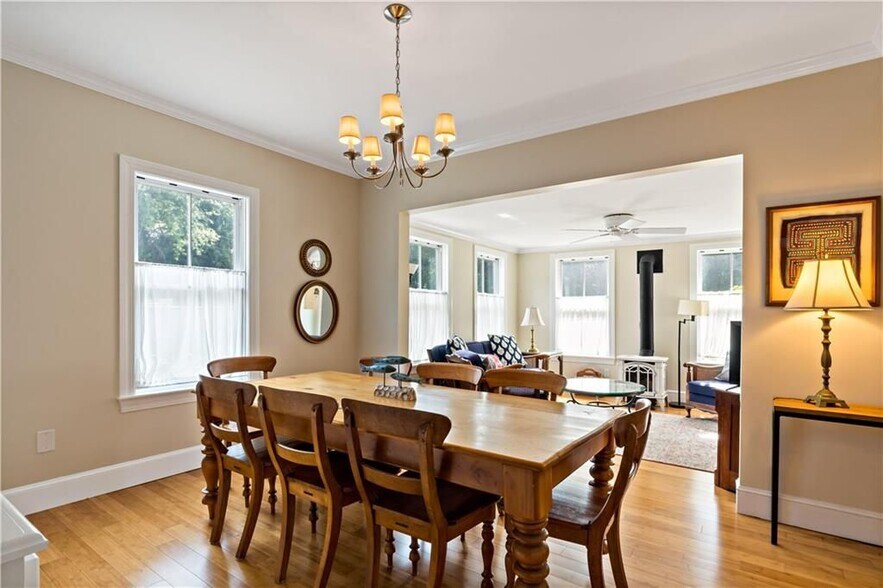 Building Photo - 6 Gladding Ct