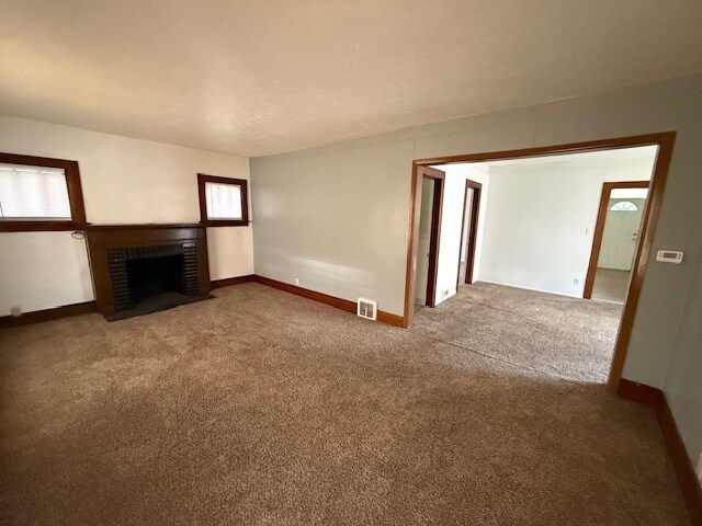 Building Photo - 1172 McKinley St NE