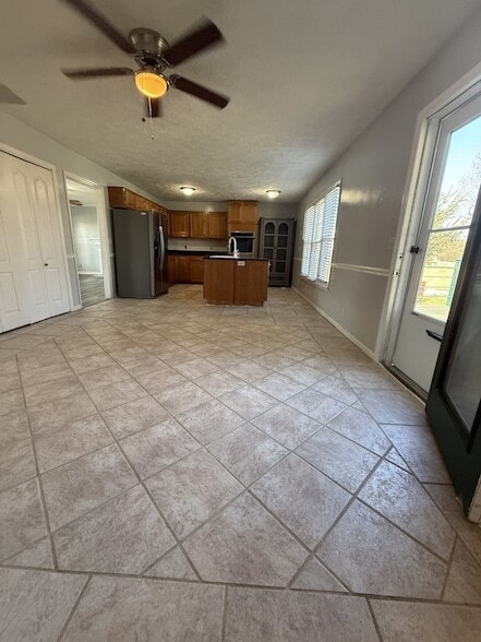 Building Photo - 508 Veterans Pkwy