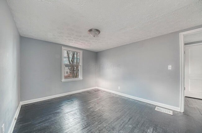Building Photo - 2360 Taylor Ave