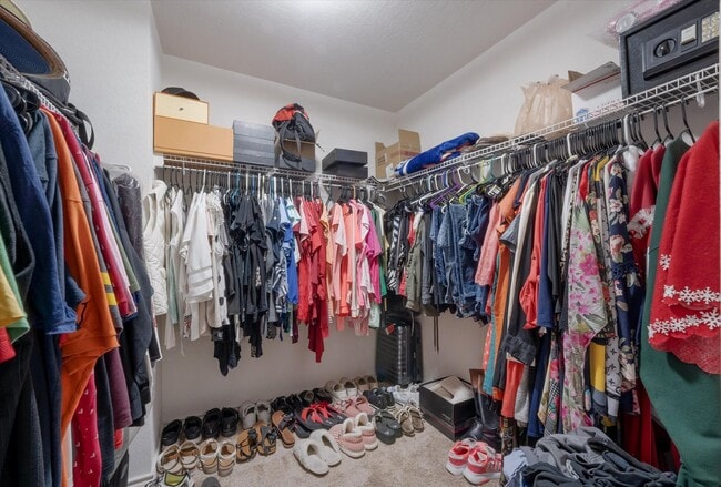 Building Photo - Easy Living on Amber Ledge