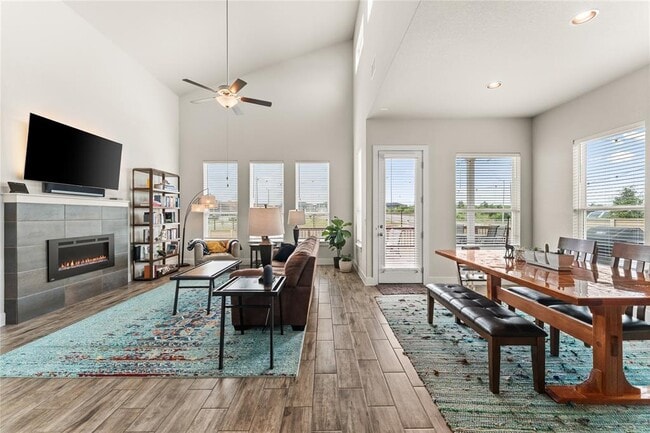 Building Photo - 11320 Charger Wy