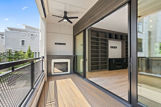 Building Photo - 1242 2nd Ave S