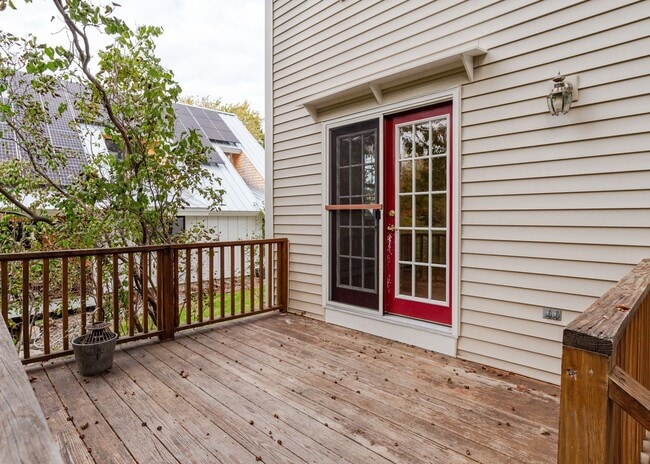 Building Photo - Charming 3BR/ 1.5BA South Portland Residence