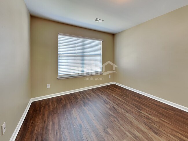 Building Photo - 1404 Manley Court