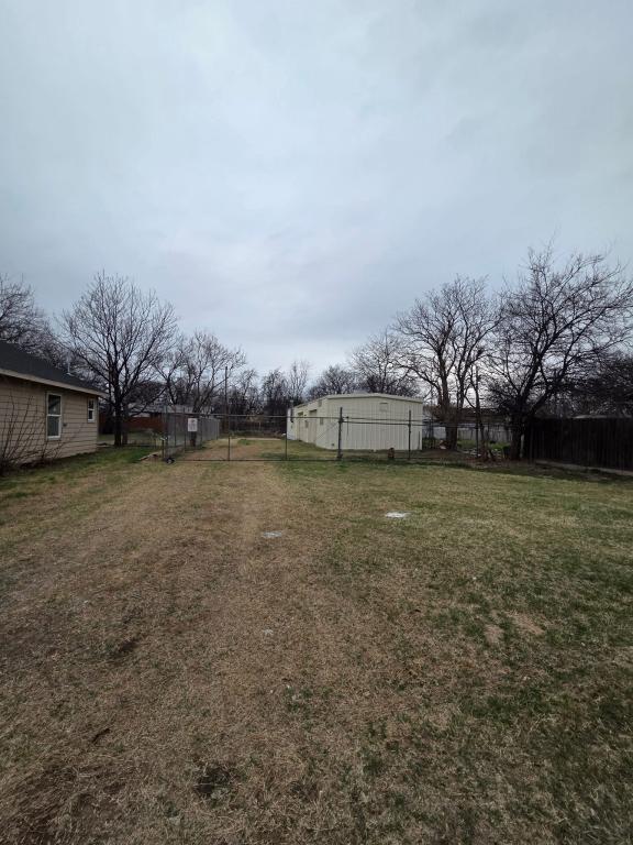 Building Photo - 2204 Princeton Ave