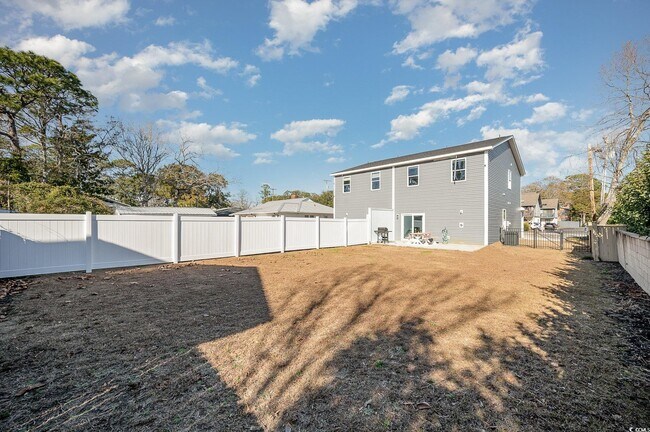 Building Photo - 503 30th Ave N