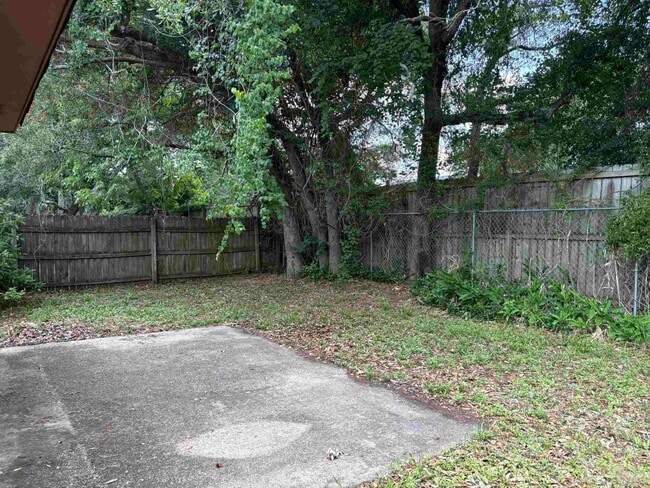 Building Photo - 2886 Villa Woods Cir
