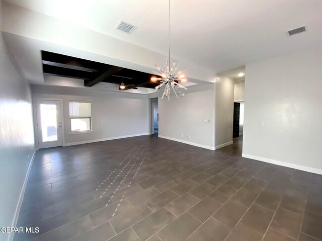 Building Photo - 14529 Petralia Ave