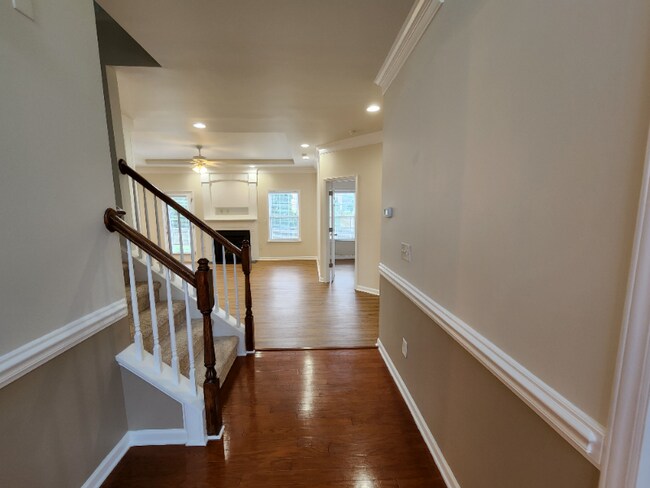 Building Photo - 317 Timber Meadow Lake