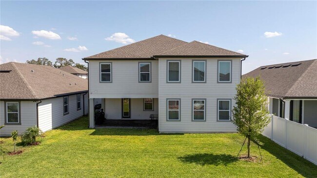 Building Photo - 17575 Lake Star Rd