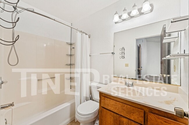 Building Photo - 7323 Chivalry Way