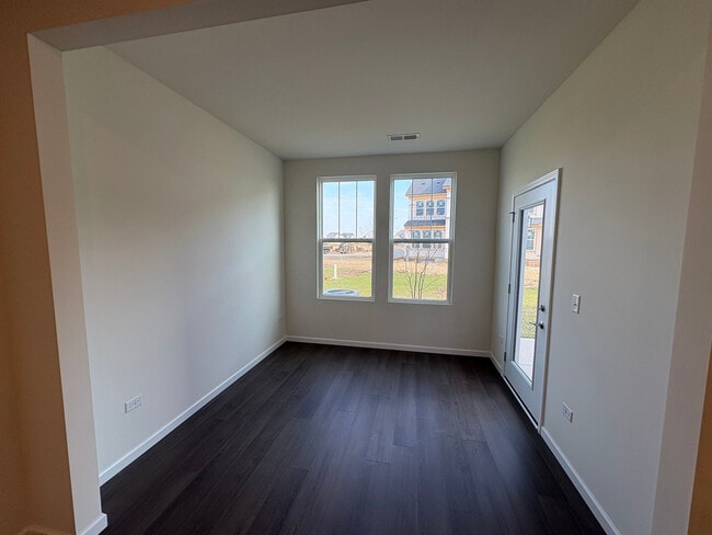 Building Photo - 2208 Ryegrass Ln