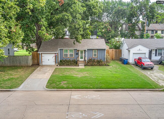 Building Photo - 2 Bed | 2 Bath in Midtown!