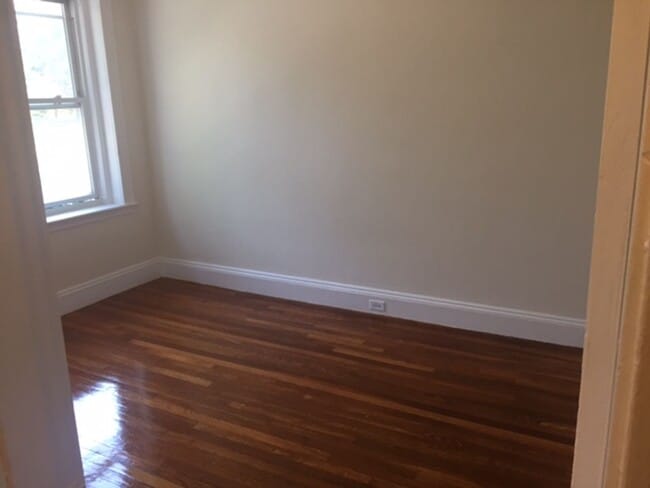 Building Photo - Nicely renovated 1 bed near the heart of Fenway!
