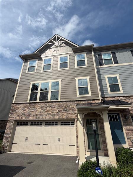 Building Photo - 5001 Lampl Ln