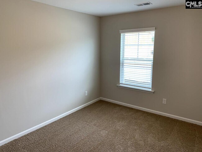 Building Photo - 918 Oxbow Ln