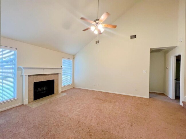 Building Photo - 18018 Timber Crossing Ln