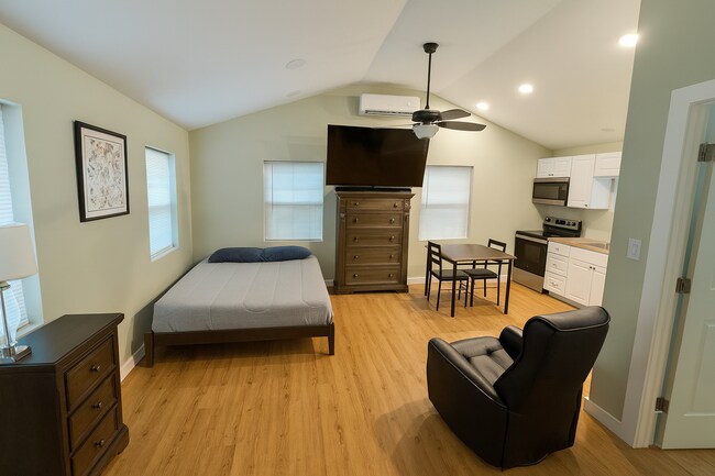 Building Photo - 103 Bernice Dr