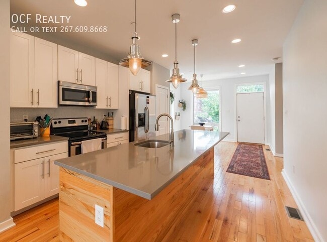 Building Photo - 2029 E Huntingdon St