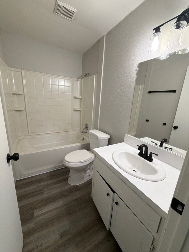 Building Photo - 207 Highland St