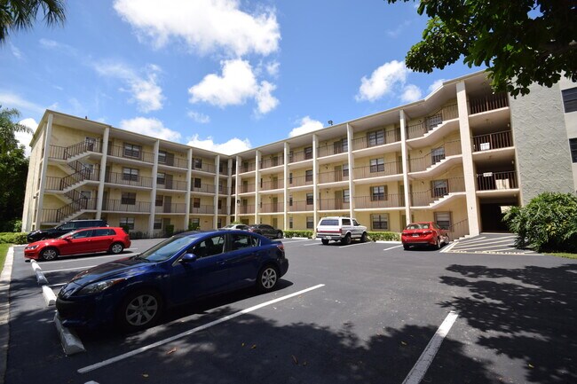 Building Photo - 501 SW 11th Pl