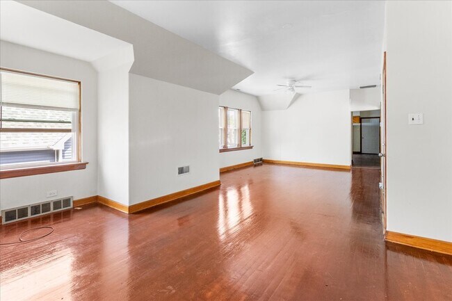 Building Photo - 58 W 113th St
