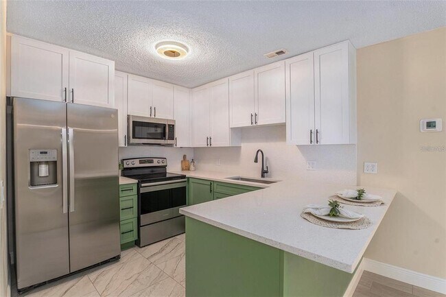 Building Photo - 3822 Cortez Dr