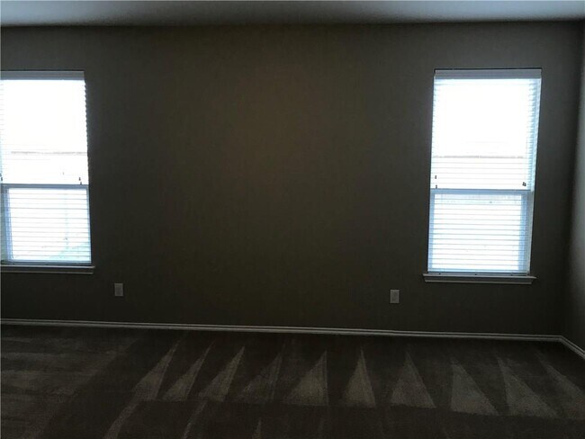 Building Photo - 16615 Brogan Ln