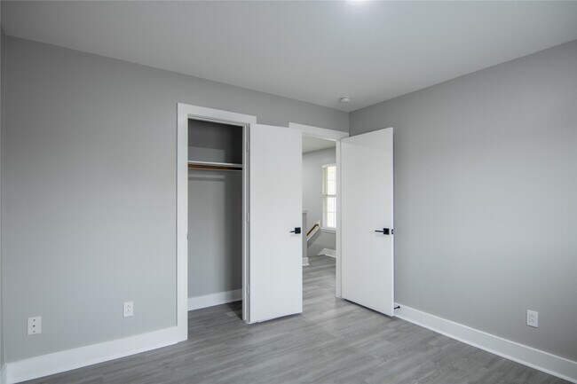 Building Photo - 20911 Young Meadows Way