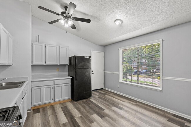 Building Photo - 991 Brandon Hill Way