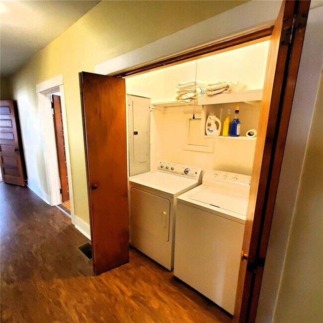 Building Photo - 7025 Rico Rd