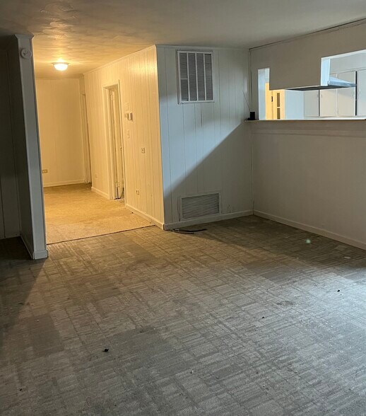 Building Photo - 3917 Bloomfield Dr